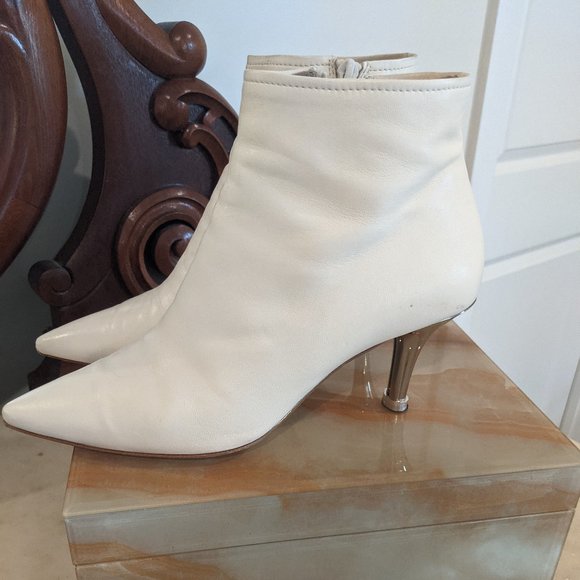 AGL Bootie Off-White Calf Leather with Metallic Kitten Heel - Picture 5 of 11